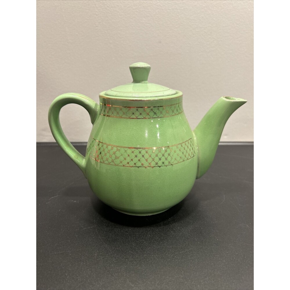 VTG Enesco Teapot light green teapot with Painted Diamond pattern In Green Gold